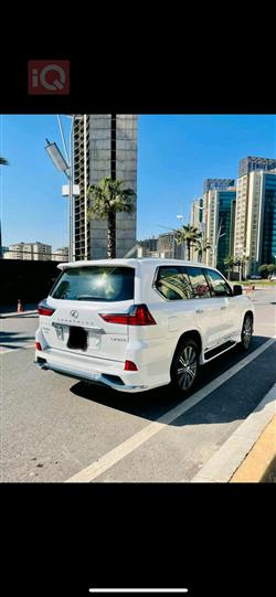 Lexus LX